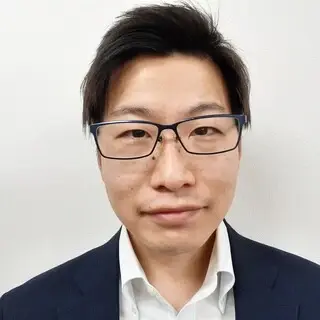栗岡良輔