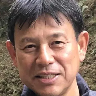 川島　生嗣